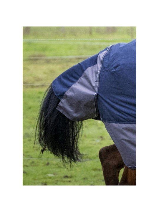 Couverture Imperméable 300 G Equithème Tyrex 600D (copie)